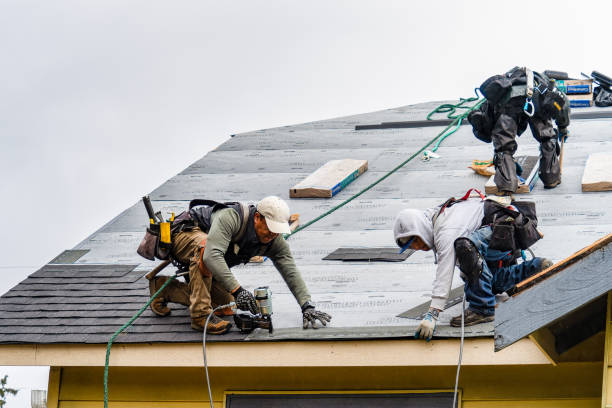 Professional Gutter Installation technician working in Norway, IA
